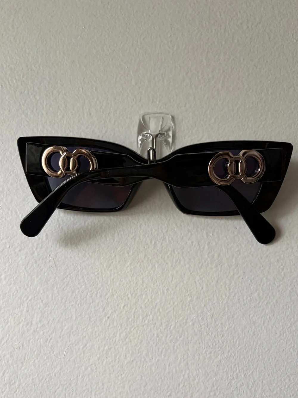 Black Cat-Eye Sunglasses - Women Accessories
